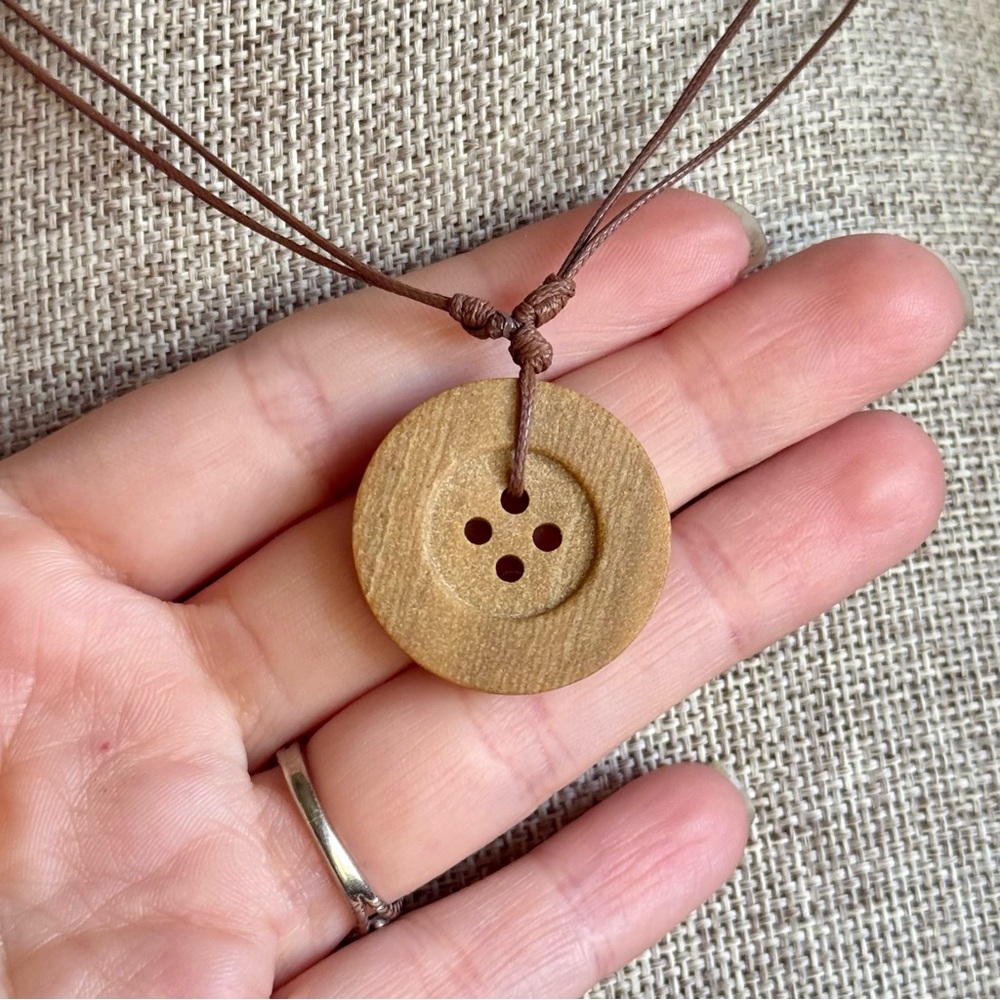 Boho Button Choker - Picture 3 of 3
